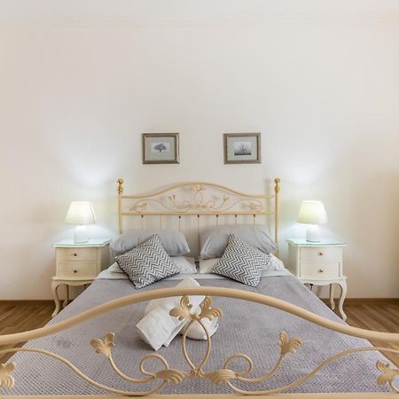 70/2- Spacious & Charming 3 Bedroom Apt In Sliema Exterior photo