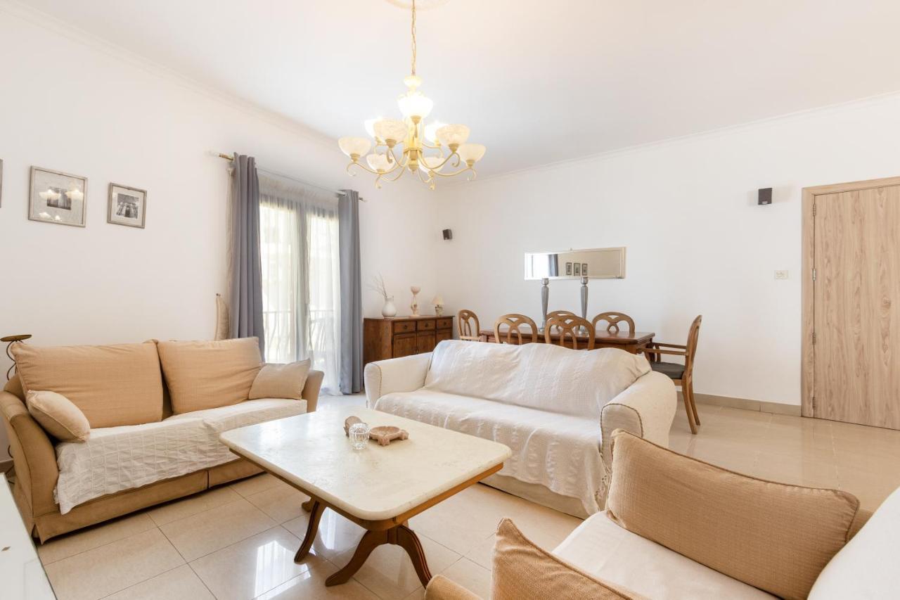 70/2- Spacious & Charming 3 Bedroom Apt In Sliema Exterior photo