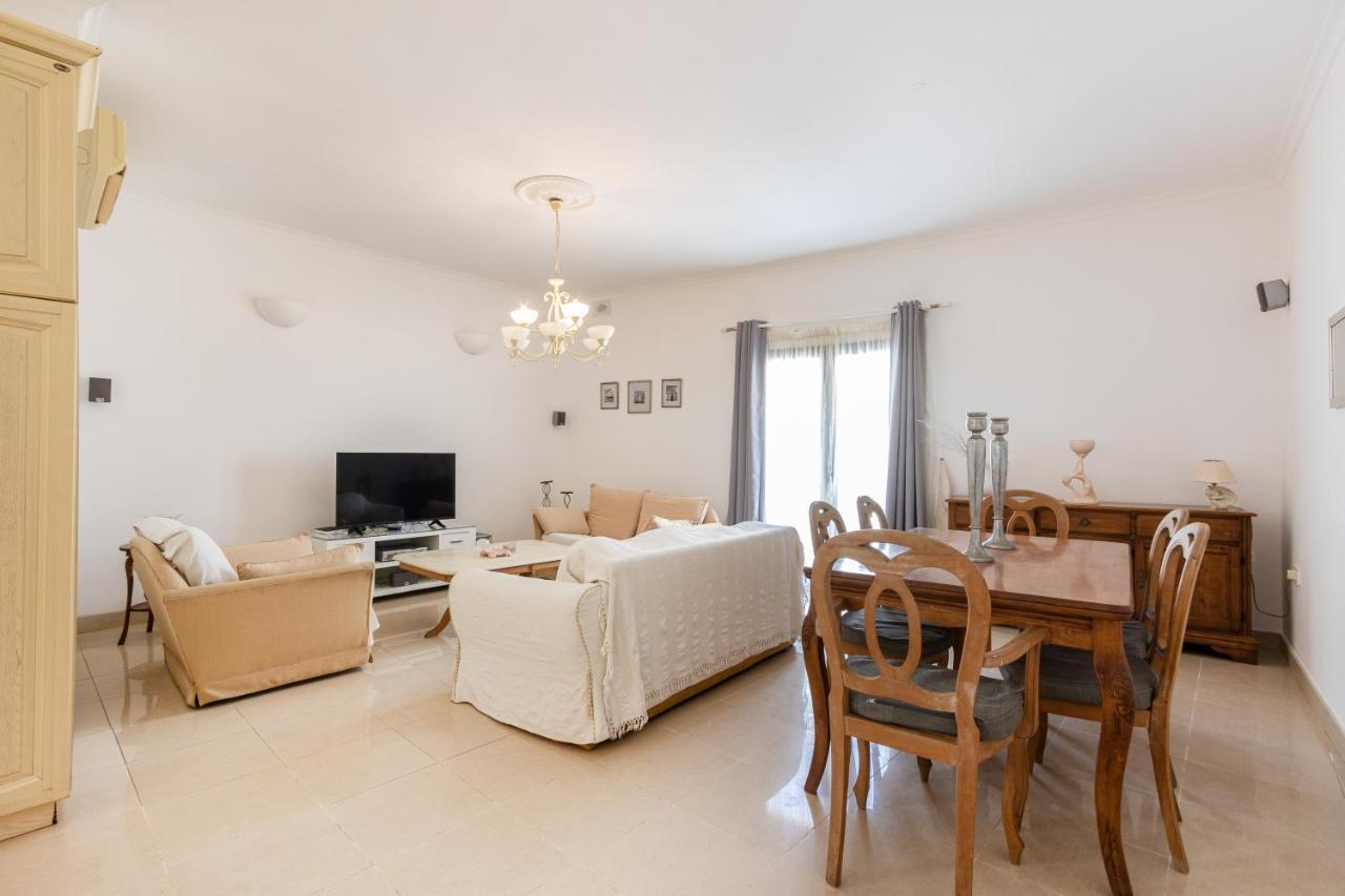 70/2- Spacious & Charming 3 Bedroom Apt In Sliema Exterior photo